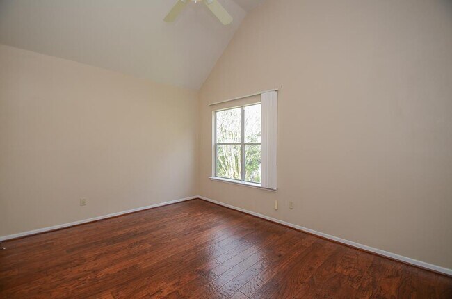 Building Photo - 2930 Grants Lake Blvd