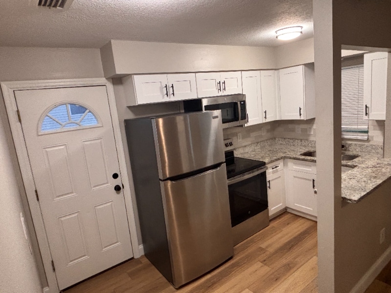 Building Photo - 38351 A Ave