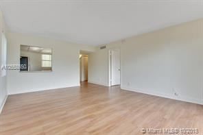 Building Photo - 2 br, 2 bath  - 7600 NW 5th St Unit