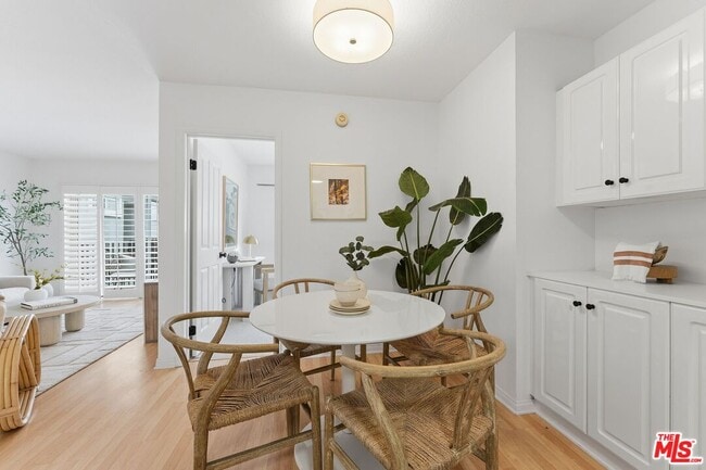 Building Photo - 2308 Schader Dr