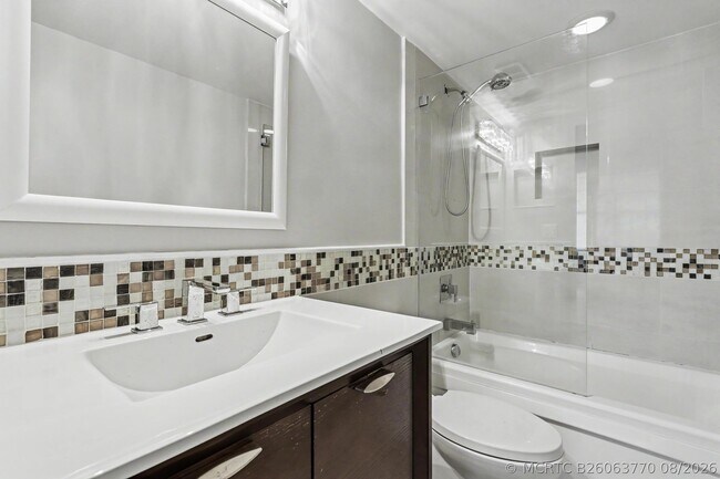 Building Photo - 888 Intracoastal Dr