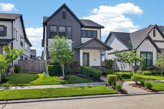 Building Photo - 1514 Park Path Dr