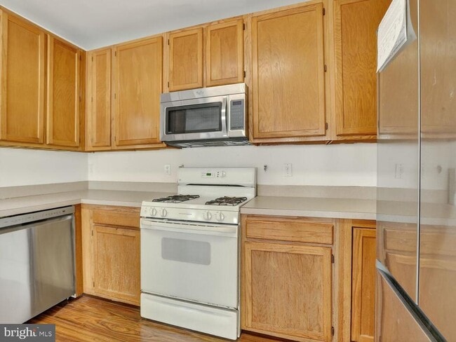 Building Photo - 3844 Koval Ln