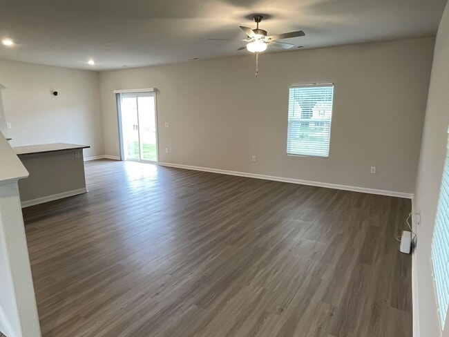 Building Photo - Newer 3 Bed House in East Charlotte