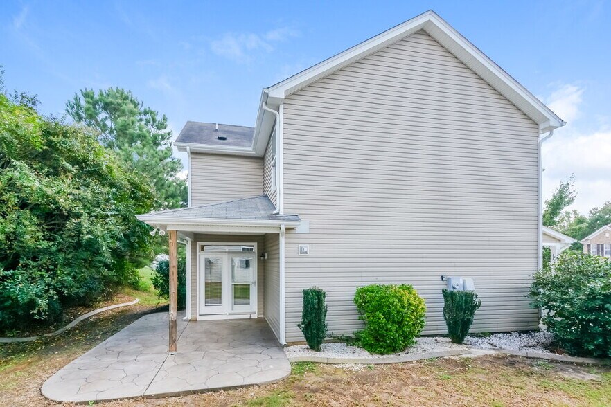 Building Photo - 674 Averasboro Dr