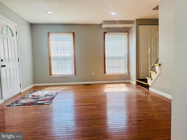 Building Photo - 2 Durness Ct