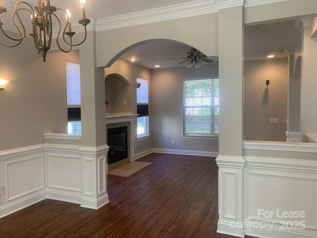 Building Photo - 12934 Windy Lea Ln
