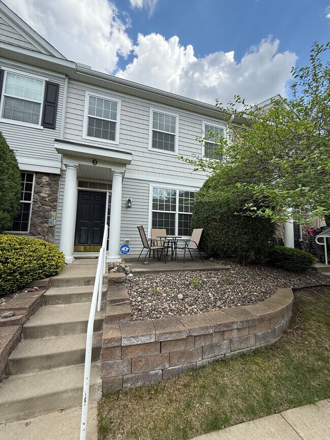 Primary Photo - 1577 Legacy Pkwy E