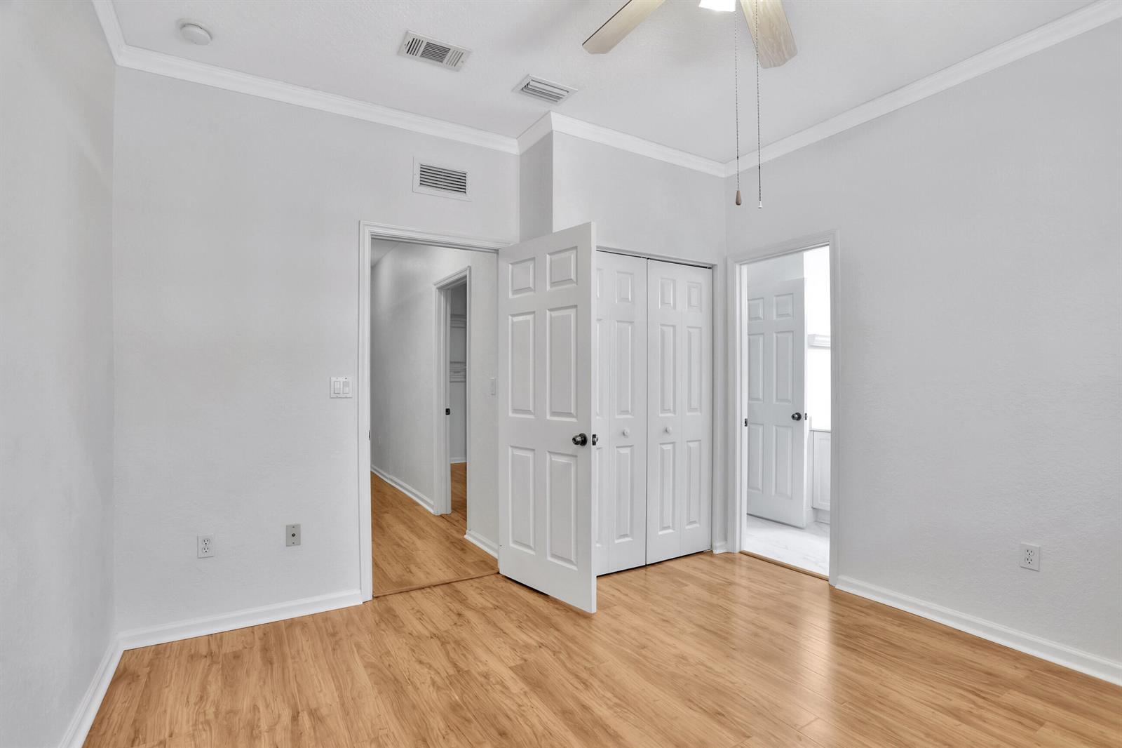 Building Photo - 6527 Catalina Ln