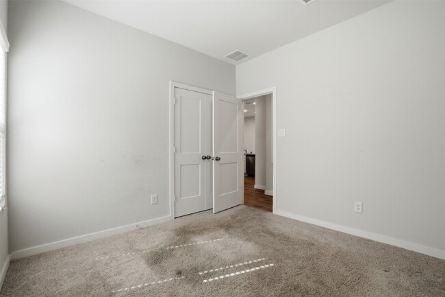 Building Photo - 16994 Pandora Wy