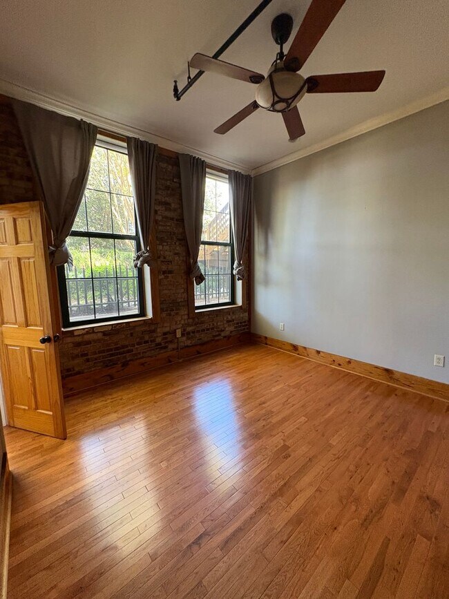 Building Photo - Lovely 2 Bedroom 2 full Bath Historical  Condo in Downtown Easley! Lawn Care and Trash Pickup inc...