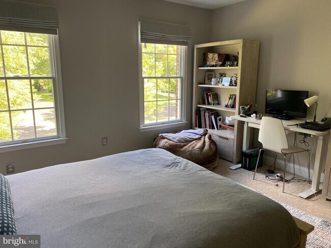 Building Photo - 3682 Hancock Ln