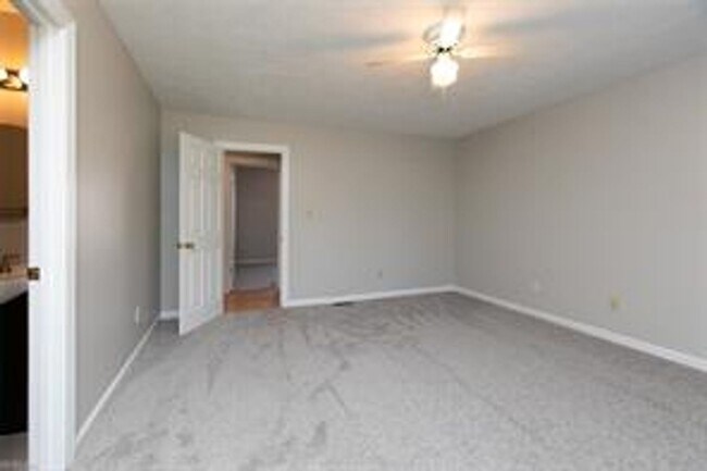 Building Photo - Call Sabrina at 757-767-0767 for more information