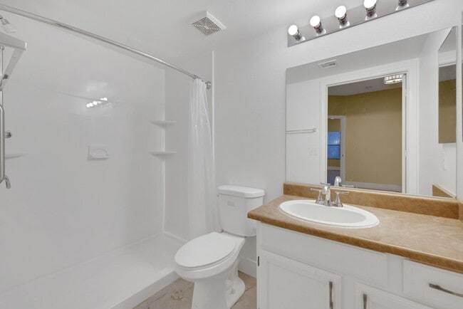 Building Photo - Henderson 2 Bedroom Condo