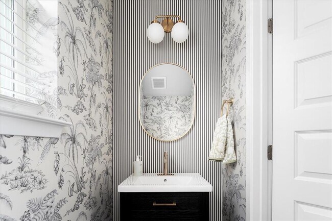 Building Photo - 2800 Joe Dimaggio Blvd