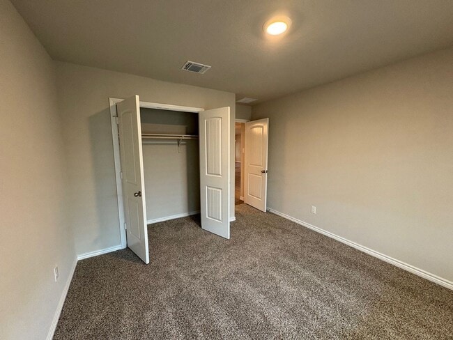 Building Photo - 3719 Moffat Ct