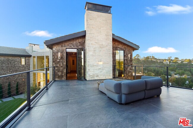 Building Photo - 2020 Cyprean Dr