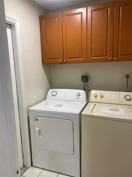 Building Photo - 3770 NE 16th Ave