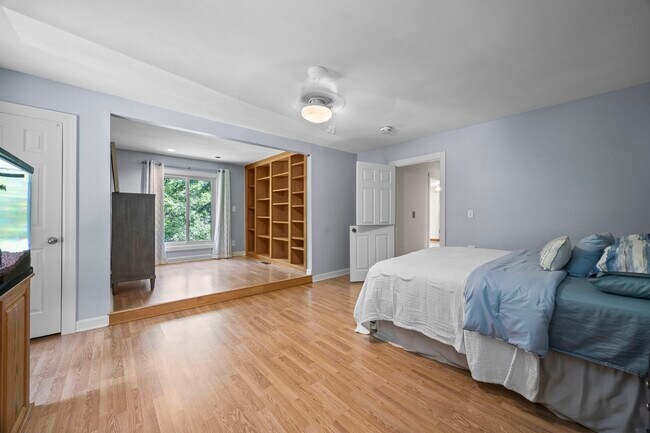 Building Photo - 5353 Green Valley Ct