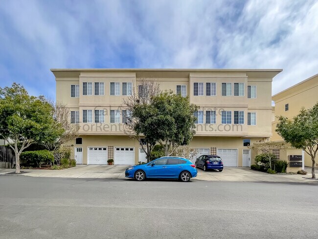 Building Photo - 909 Adams St