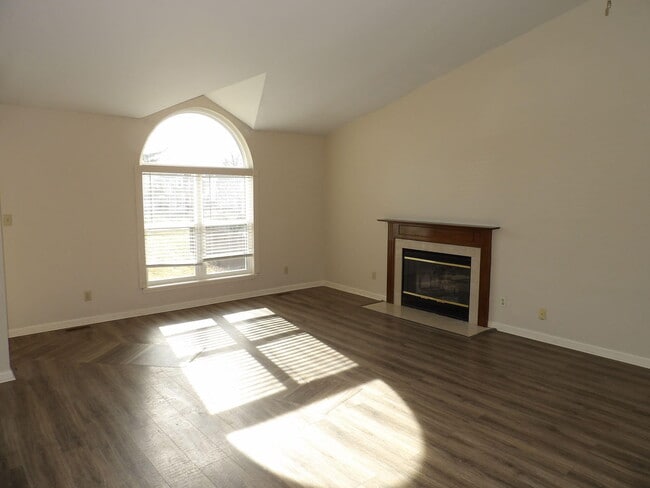 Building Photo - 107 Shannon Ln