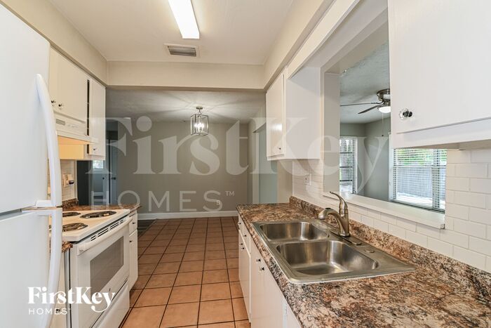 Building Photo - 4762 West Dr