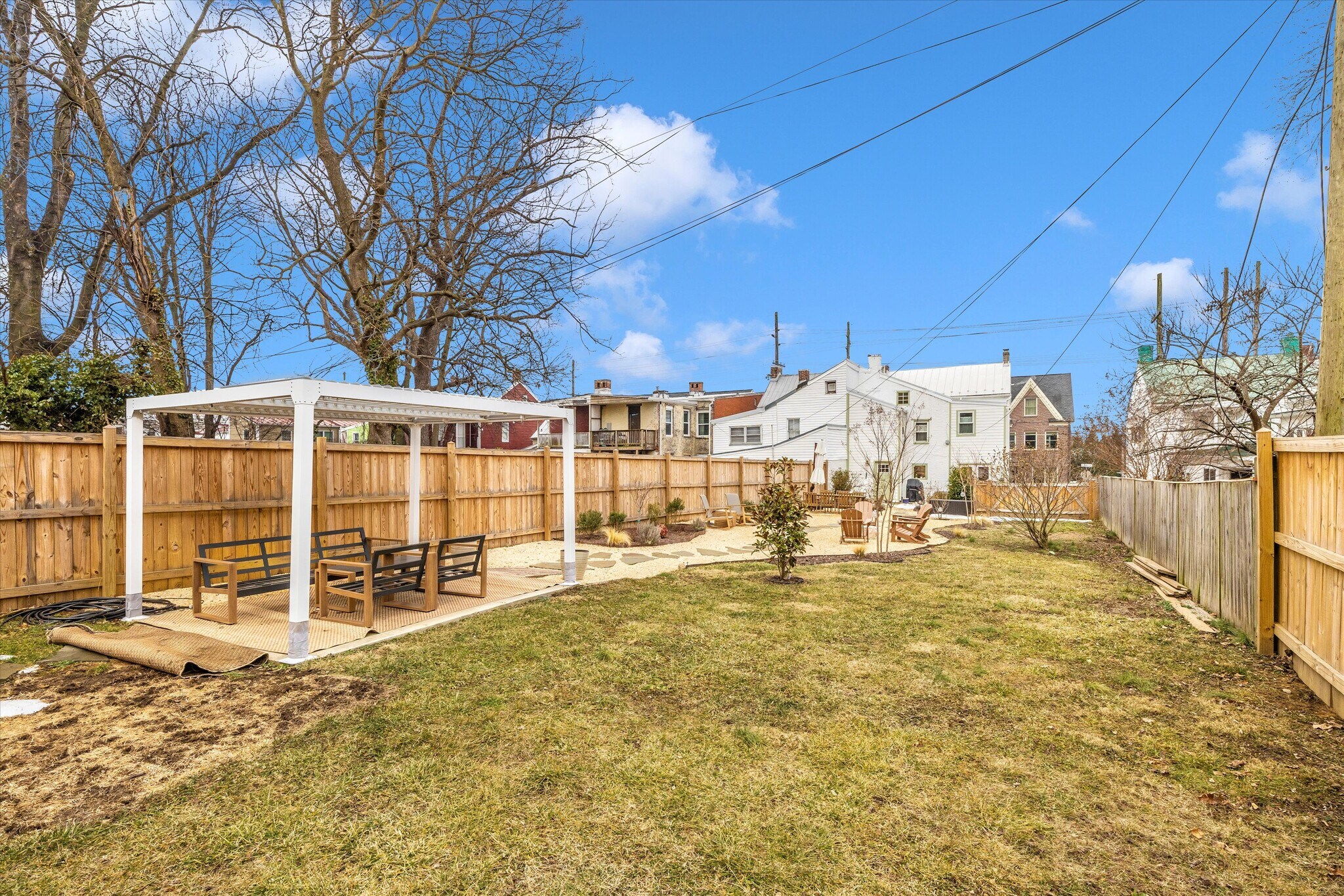 Building Photo - 15 E 5th St