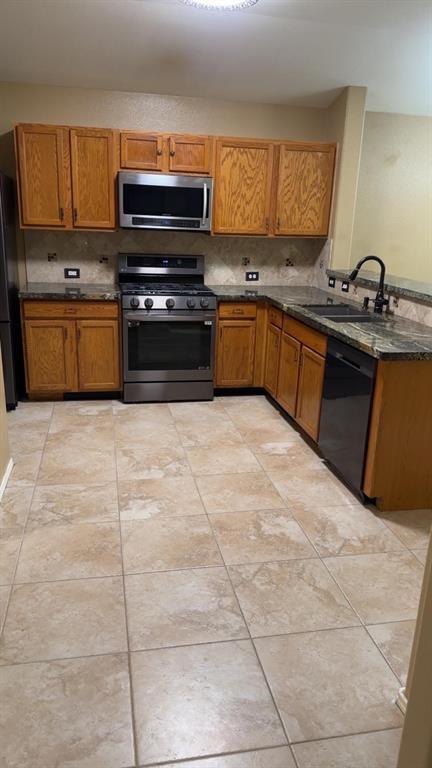 Building Photo - 711 Sun Lodge Dr
