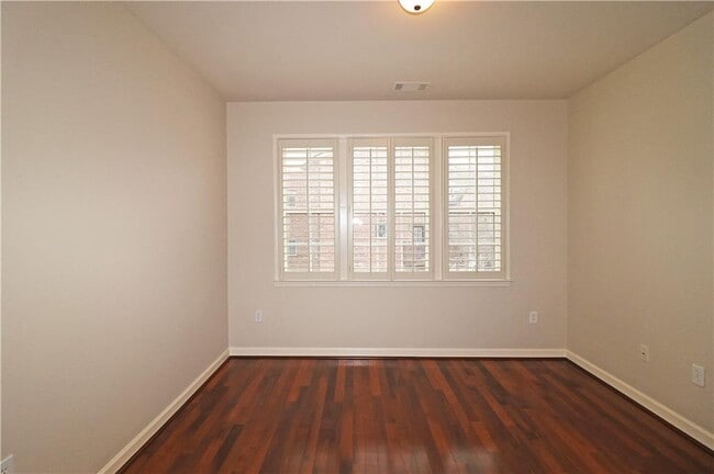 Building Photo - 1284 Ashford Creek Way NE