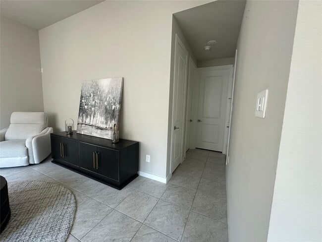 Building Photo - 122 Nightshade St