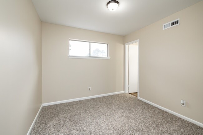 Building Photo - 3945 Starboard Rd