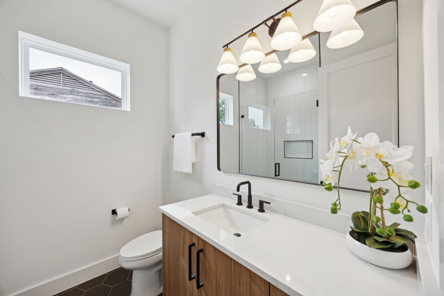 Building Photo - 3815 Hawick Ln