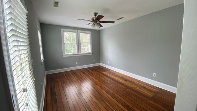 Building Photo - 3 Bedroom 2.5 Bath House in Radcliffeborough - Downtown Charleston