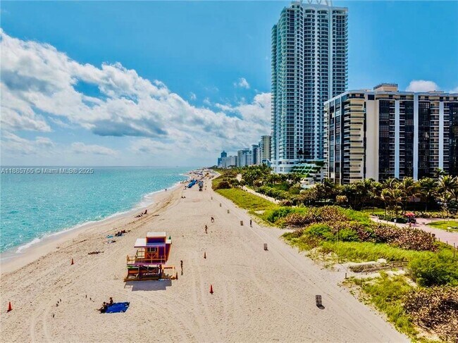Building Photo - 6423 Collins Ave