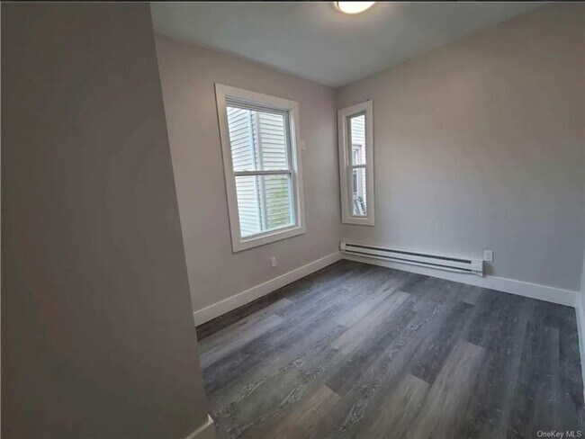 Building Photo - 29 Hooker Ave