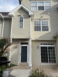 Building Photo - 65 Wildflower Ln