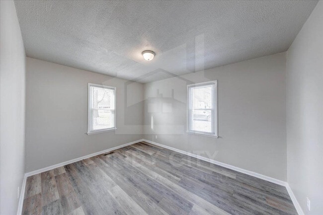 Building Photo - 1625 N Berwick Ave