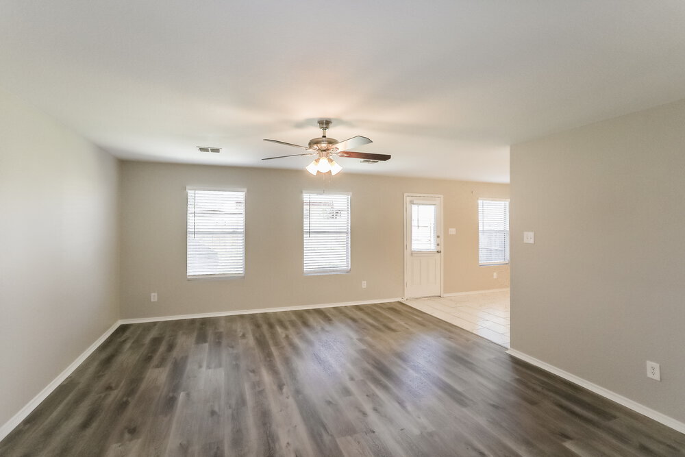 Building Photo - 6945 Meadow Way Ln