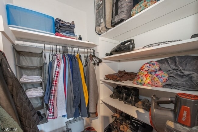 Building Photo - 378 Claremont Ave