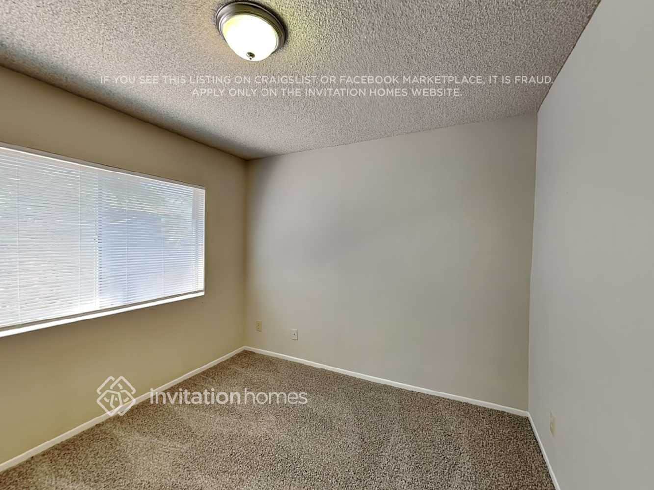 Building Photo - 9838 N 48th Dr