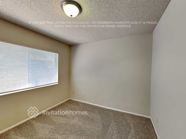 Building Photo - 9838 N 48th Dr