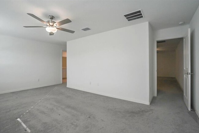 Building Photo - 21197 Threadfin Way