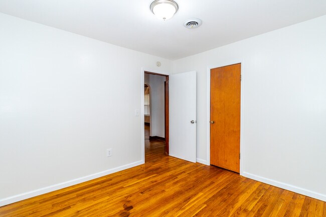 Building Photo - 6520 Jackie Ln