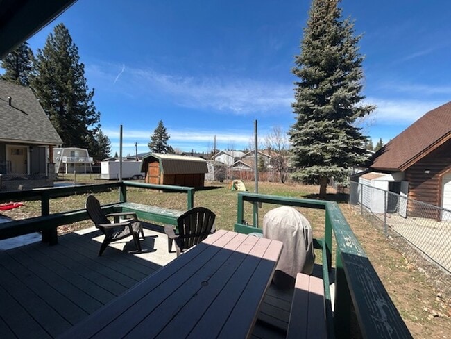 Building Photo - Moonridge 2 Bedroom/2 Baths