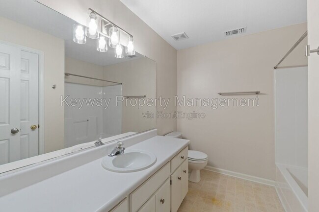 Building Photo - 4011 Oellerich St