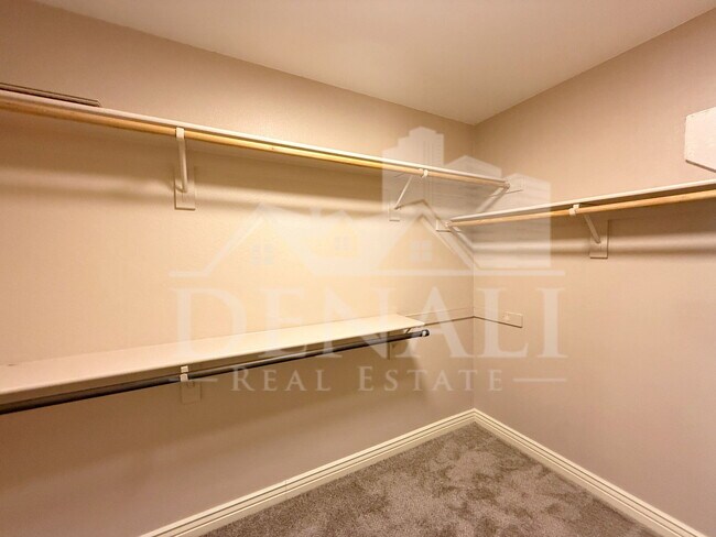 Building Photo - 4148 E Brighton Way