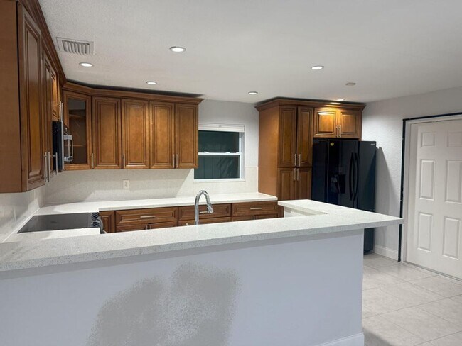 Primary Photo - 1240 W 26th St