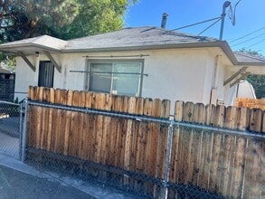 Building Photo - 1-Bedroom, 1-Bath Home – Fully Fenced with...