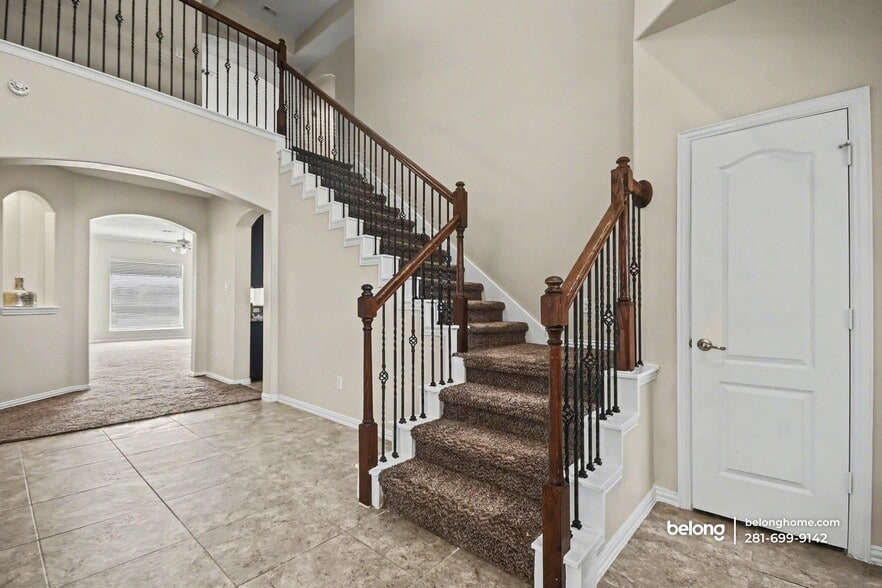 Building Photo - 1818 Luminous Waters Ln