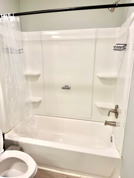 Building Photo - 2004 Fort Pemberton Ct